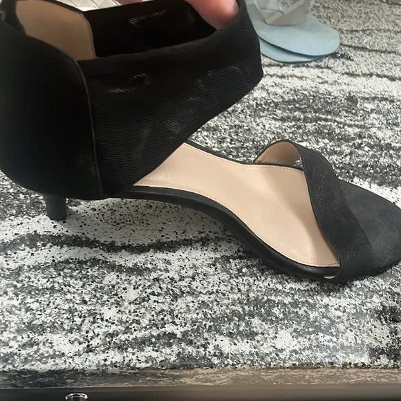 Pelle Moda Heels - Picture 2 of 6